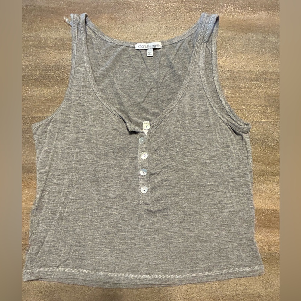 Gray tank top